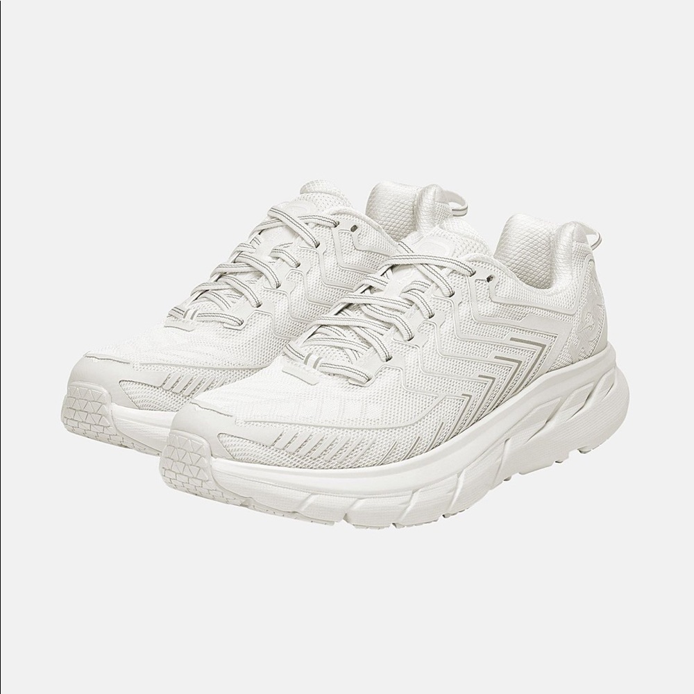 Outdoor Voices Clifton, Hoka one one 🤍